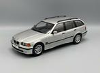 MCG 1:18 - Modelauto -BMW E36 320I - Touring - 1993