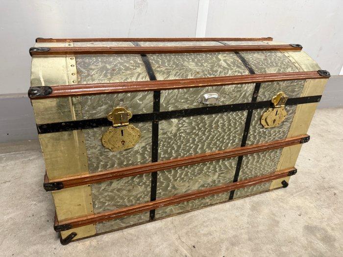 Kist - Hout, Metaal - Amerikaanse reiskist, Antiek en Kunst, Curiosa en Brocante
