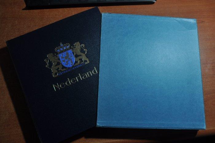 Nederland - Verzameling in diverse Albums en stockboeken, Postzegels en Munten, Postzegels | Nederland