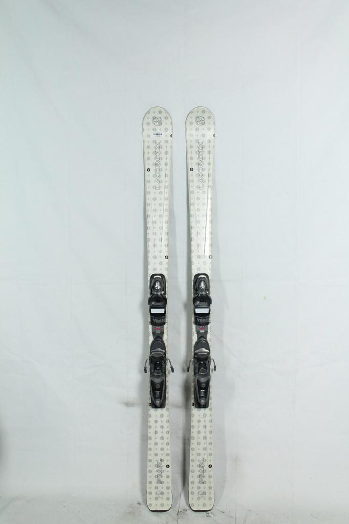 Refurbished - Ski - Lacroix Pearl grey - 162, Sport en Fitness, Skiën en Langlaufen, Ski, 160 tot 180 cm, Gebruikt, Overige merken