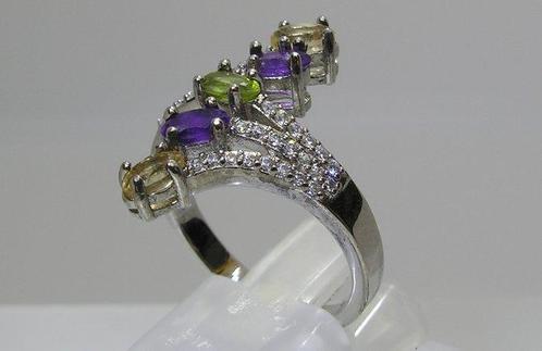 amethist Ring - Hoogte: 24 mm - Breedte: 23 mm- 4.4 g - (1), Verzamelen, Mineralen en Fossielen