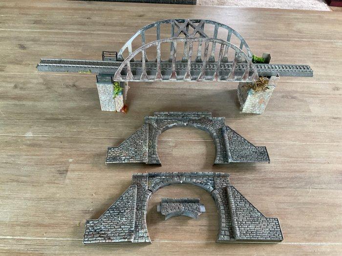 Faller H0 - Décor de train miniature (3) - Pont ferroviaire, Hobby & Loisirs créatifs, Trains miniatures | HO
