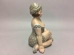Figurine - Dame en polystyrène en maillot de bain