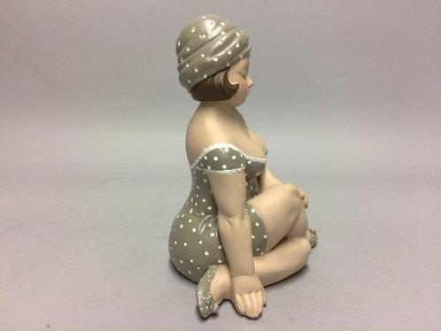 Figurine - Dame en polystyrène en maillot de bain, Antiek en Kunst, Curiosa en Brocante