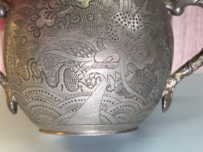 Kist - Mooie pot met deksel, Chinees, van tin, met, Antiek en Kunst, Antiek | Overige Antiek