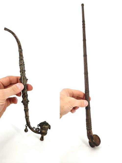 Pipe - Métal argenté -  (2), Antiek en Kunst, Kunst | Niet-Westerse kunst