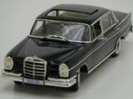 Schaal 1:18 Revell 9050 Mercedes 300 SE #944 (Automodellen), Ophalen of Verzenden, Gebruikt, Revell