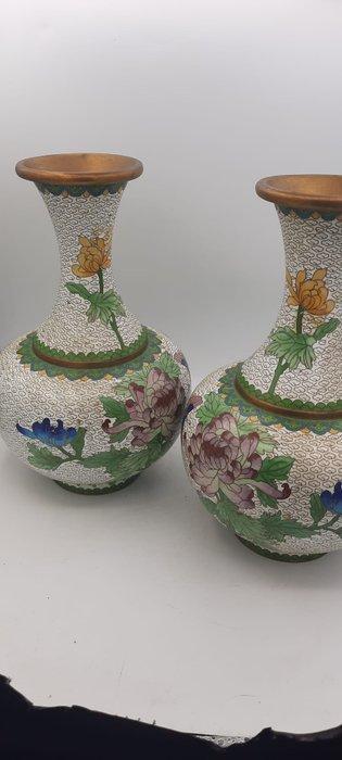Vaas - Koper, Emaille - China - Chinese cloisonné vazen, Antiek en Kunst, Antiek | Overige Antiek