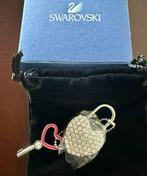 Swarovski - Miniatuur figuur - Swarovski heart padlock key
