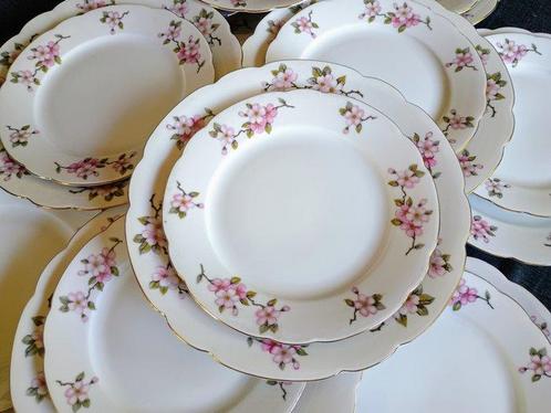 Seltmann Weiden Bavaria - Service de table pour 12 (38) -, Antiek en Kunst, Antiek | Meubels | Tafels