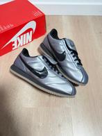 Nike - Sneakers - Maat: EU 44 - Nieuw met tags