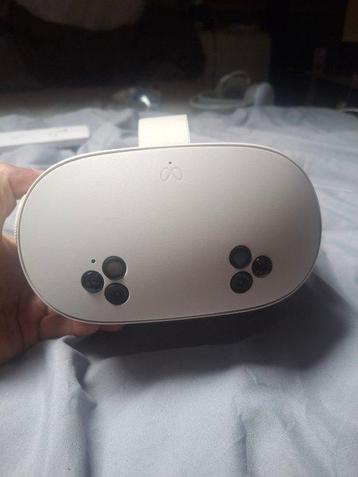 Meta - Meta Quest 3S VR headset - Gaming merchandise - In