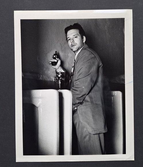 Helmut Newton [1920-2004] - Mickey Rourke dans le rôle du, Antiek en Kunst, Kunst | Schilderijen | Modern