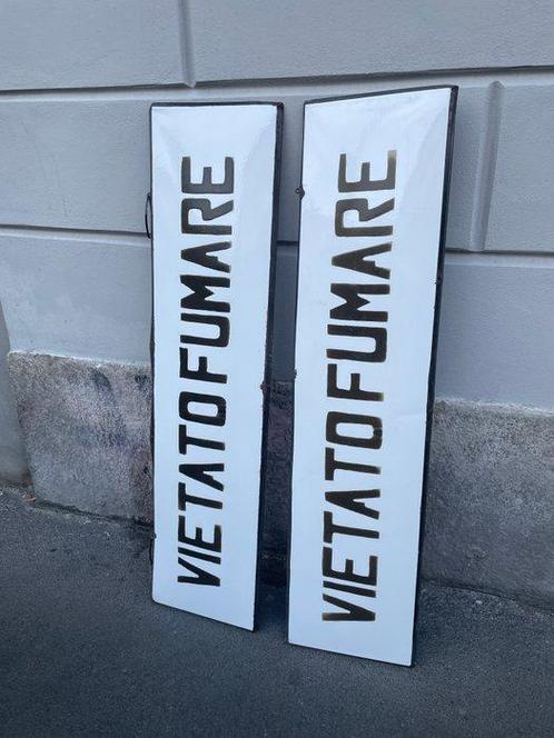 Vietatofumare - Emaille bord - Metaal, Antiek en Kunst, Curiosa en Brocante
