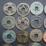 Chine, Dynastie Tang & Dynastie Song. 1 Cash Lot van 25 Cash