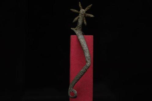 XVe siècle apr. J.-C. : Médiéval Éperon militaire en fer, Antiek en Kunst, Antiek | Overige Antiek