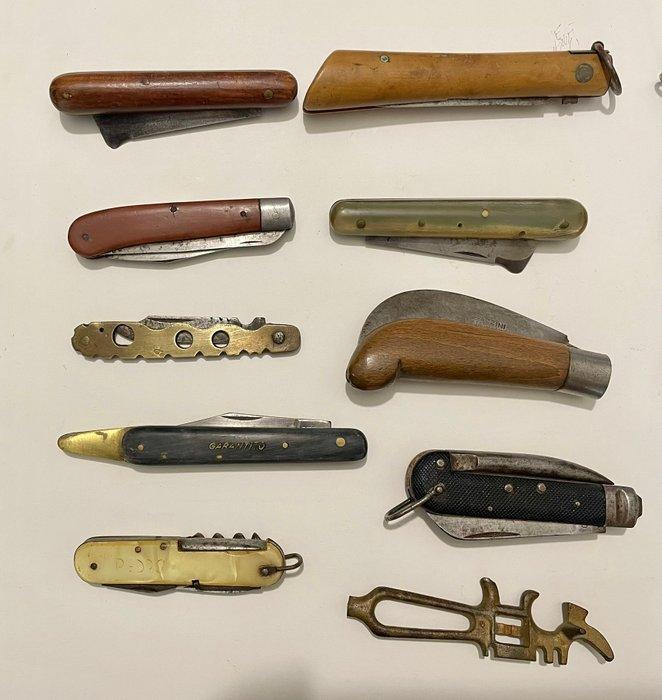 Themacollectie - lotto bestaande uit nr. 15 vouwmessen van, Antiek en Kunst, Antiek | Speelgoed