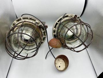 Lampe à suspendre - Fonte - Deux lampes de chauffage de la