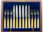 Allen & Darwin, Sheffield (reg. 1892) - Visbestekset (24) -