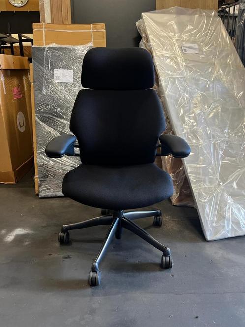 Bureaustoel met hoofdsteun - Humanscale Freedom - Zwart, Huis en Inrichting, Bureaustoelen, Bureaustoel, Zwart, Zo goed als nieuw