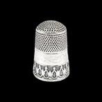 Carrs of Sheffield sterling silver thimble with embossed, Antiquités & Art, Antiquités | Argent & Or