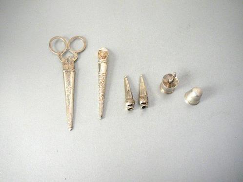 Ensemble de couture (5) - Aiguille en argent ancienne, Antiek en Kunst, Antiek | Zilver en Goud