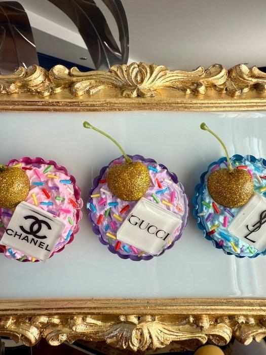 Lavinias - Lavinia Spagnuolo - QUADRO 3 PASTICCINI LUXURY, Antiek en Kunst, Kunst | Designobjecten