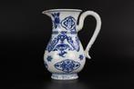 Porselein - Large blue and white hot water jug - Kangxi - 17