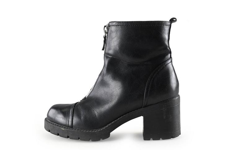 Urban Outfitters enkellaarzen in maat 39 Zwart | 5% korting, Kleding | Dames, Schoenen, Zwart, Gedragen, Lage of Enkellaarzen