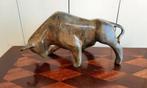 P. Chenet - Figure - Stier - 23 cm - Bronze, Antiek en Kunst