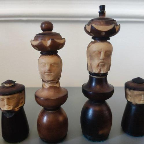 Handmade - Jeu d’échecs, Jeu d’échecs (32) - Noix (Ivoire, Antiquités & Art, Curiosités & Brocante