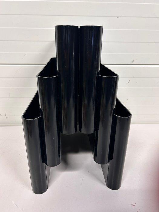 Kartell - Giotto Stoppino - Tijdschriftenhouder - Plastic, Antiek en Kunst, Antiek | Meubels | Stoelen en Sofa's