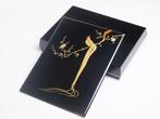 Long-tailed Rooster and Plum Maki-e Document Box with, Antiek en Kunst