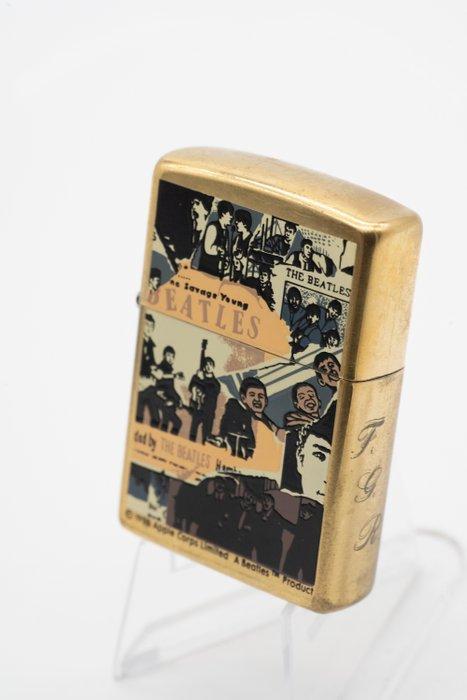 Zippo - The Beatles - *1997* - Zonder Minimumprijs -, Verzamelen, Rookartikelen, Aanstekers en Luciferdoosjes