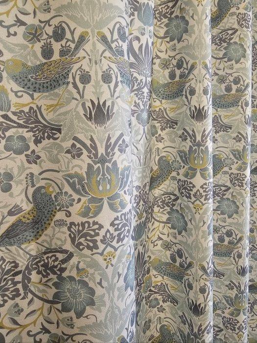 300x280cm! Stof William Morris Engels Strawberry Thief -, Antiek en Kunst, Antiek | Tapijten, Tafelkleden en Textiel