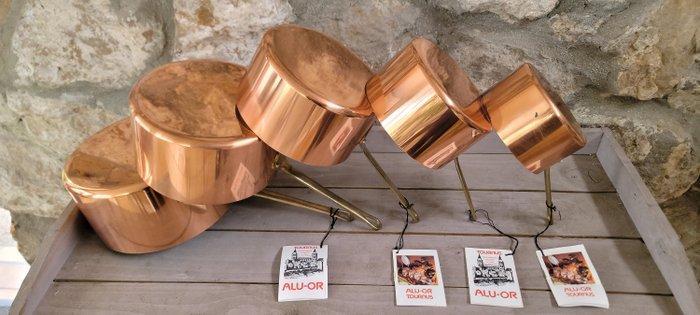 Tournus - Kookpottenset - Aluminium, Messing - 5 pannen, Antiek en Kunst, Antiek | Keukengerei