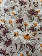 San Leucio - elegante retrostijlstof met bloemenmotief dat