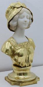 Raphaël Febrari (d. 1928) - Beeld, Femme au papillon - 43 cm