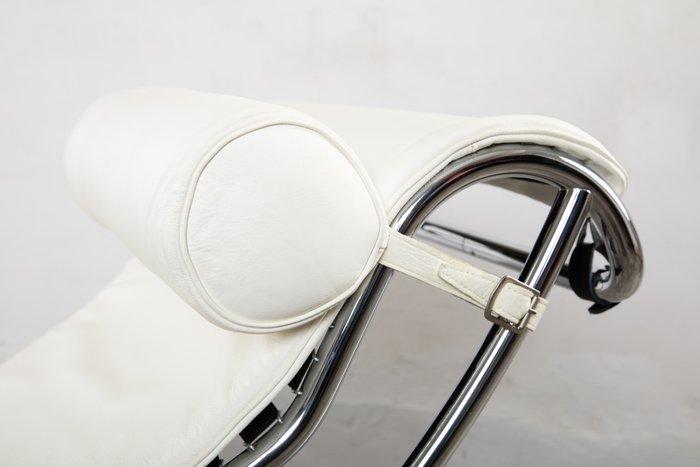 Cassina - Charlotte Perriand, Le Corbusier, Pierre Jeanneret, Antiek en Kunst, Kunst | Designobjecten