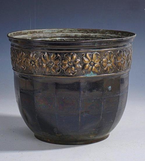 Jardinière - Cachepot Art Nouveau en laiton patiné avec, Antiek en Kunst, Kunst | Designobjecten