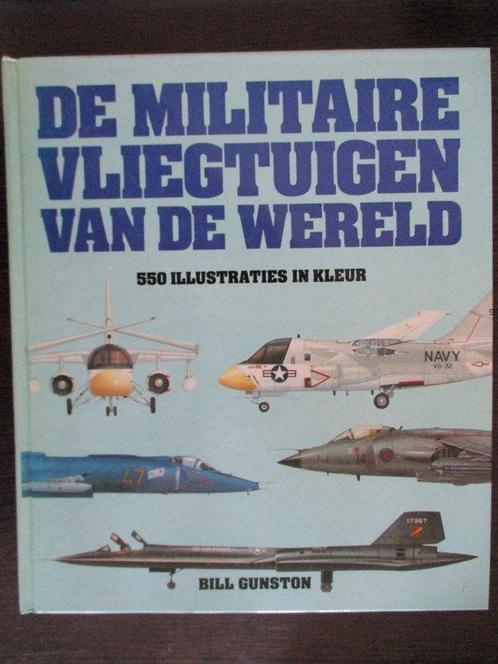 Militaire vliegtuigen v.d. wereld 9789061131861, Boeken, Overige Boeken, Gelezen, Verzenden