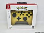 Nintendo Switch - Wired Controller -Pokemon - NEW, Games en Spelcomputers, Spelcomputers | Nintendo Switch, Verzenden, Gebruikt