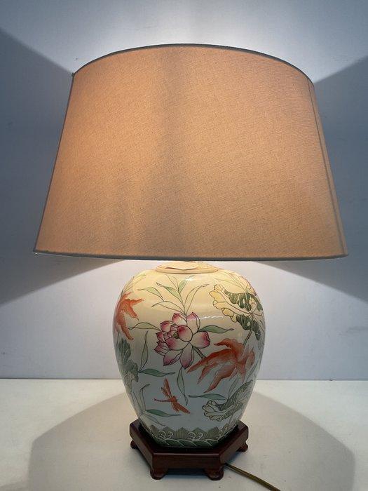 Chinese porseleinen tafellamp met koi karpers, lelies en, Antiek en Kunst, Curiosa en Brocante