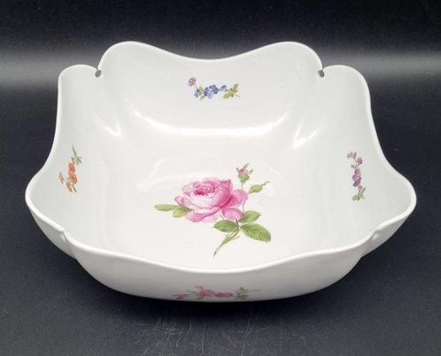 Meissen - Tafelservies - Rote Rose Exclusieve XXL-schaal., Antiek en Kunst, Antiek | Glaswerk en Kristal