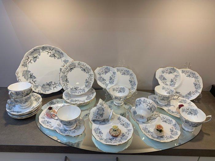 Royal Albert - Koffie- en theeservies (19) - Silver Maple -, Antiek en Kunst, Antiek | Meubels | Tafels