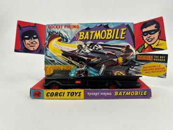 Corgi 1:43 - Modelauto - Rocket Firing Batmobile, Boxed
