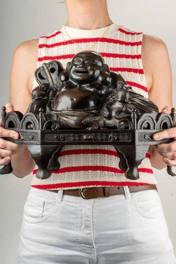 Bronze - Un oki-sono en bronze représentant un Hotei