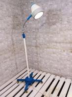 FAMED - Lamp - Vintage schaduwloze medische lamp -