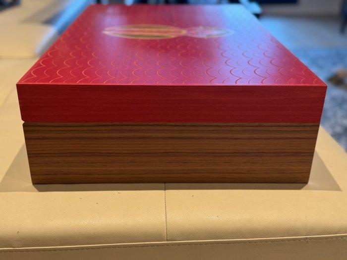 Davidoff - Rose Saneuil - Humidor - Jaar van het Konijn (14), Verzamelen, Rookartikelen, Aanstekers en Luciferdoosjes