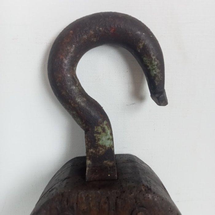 reusachtige katrol - Werkgereedschap Industrieel design -, Antiek en Kunst, Curiosa en Brocante